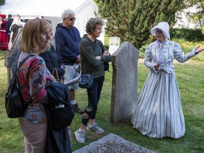 Tour of Victorian Cemetery with the Countess of Bridgewater