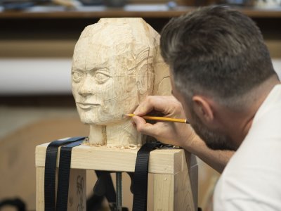 Carving a Head in Wood, a masterclass.