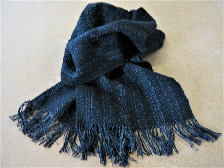 Yorkshire Mixtures scarf 'Raven'