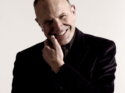 TV comedian Simon Evans to star at Holmfirth Arts Festival 2019