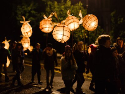 Festive Lantern Parade Paignton : Christmas by the Sea