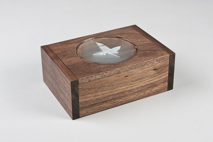 Glass Inlay with Ivy leaf in Walnut Box, click image for details